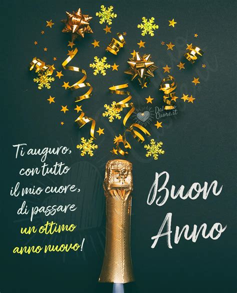 Buon Anno 2023 GIF con Frasi di Auguri per。